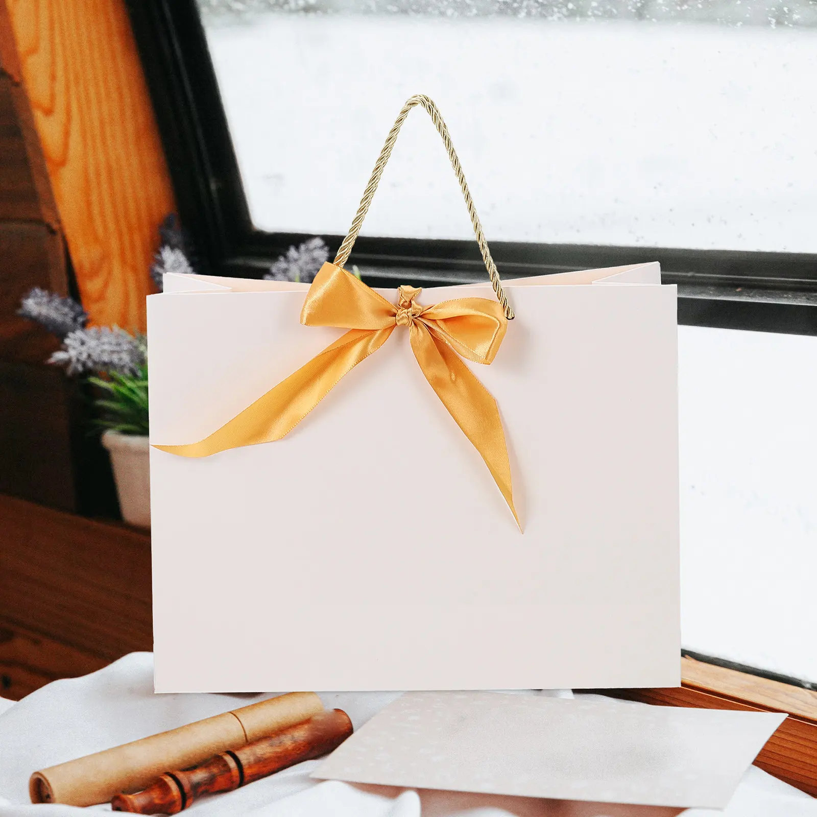 

8Pcs Premium Rectangular Bottom Paper Jewelry Gift Bags Lightweight Tear Resistant Stand Up Shopping Bags for Clothes Packing