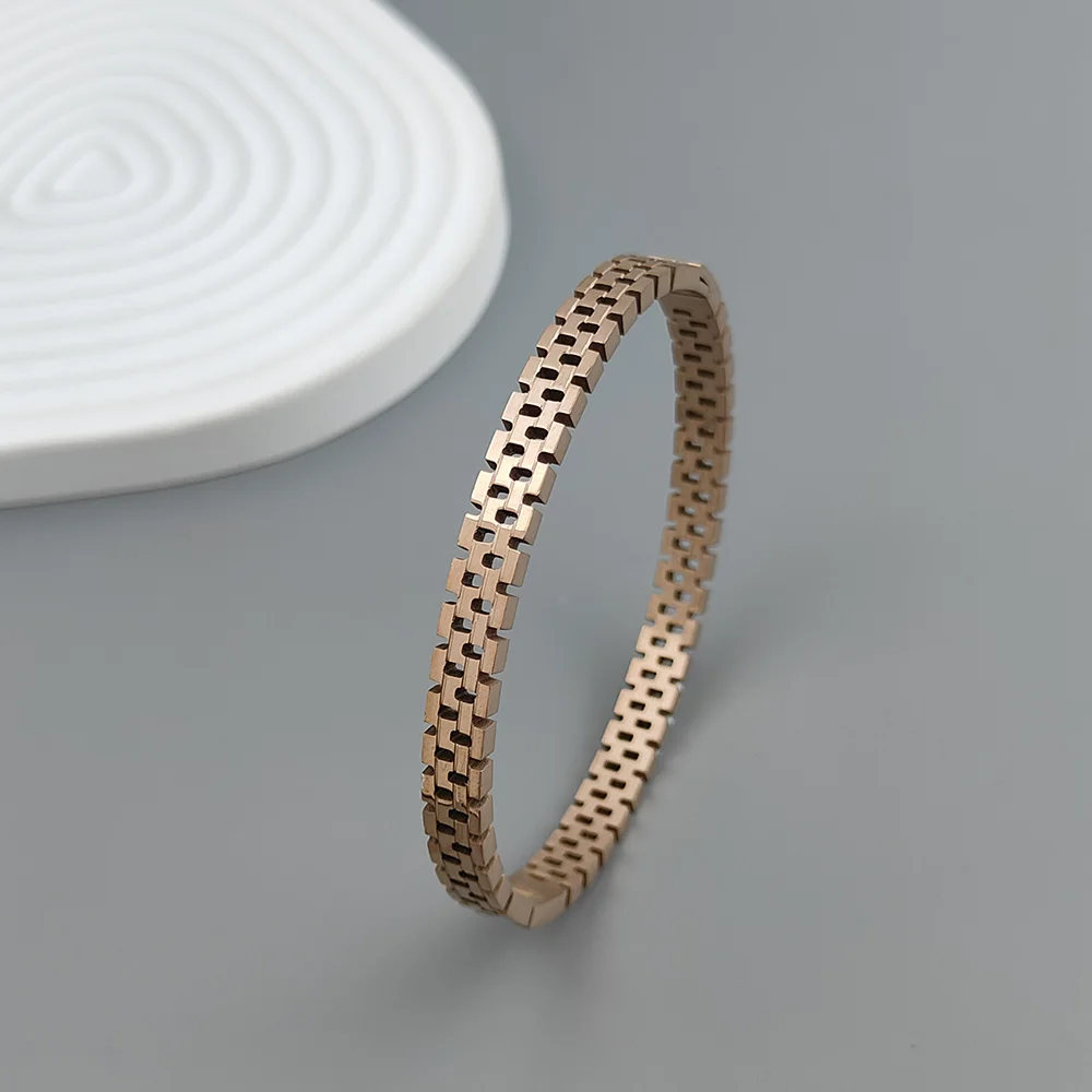 New stainless steel Great Wall pattern gold-plated bracelet, classic O-shaped silver bracelet for women, wedding party jewelry