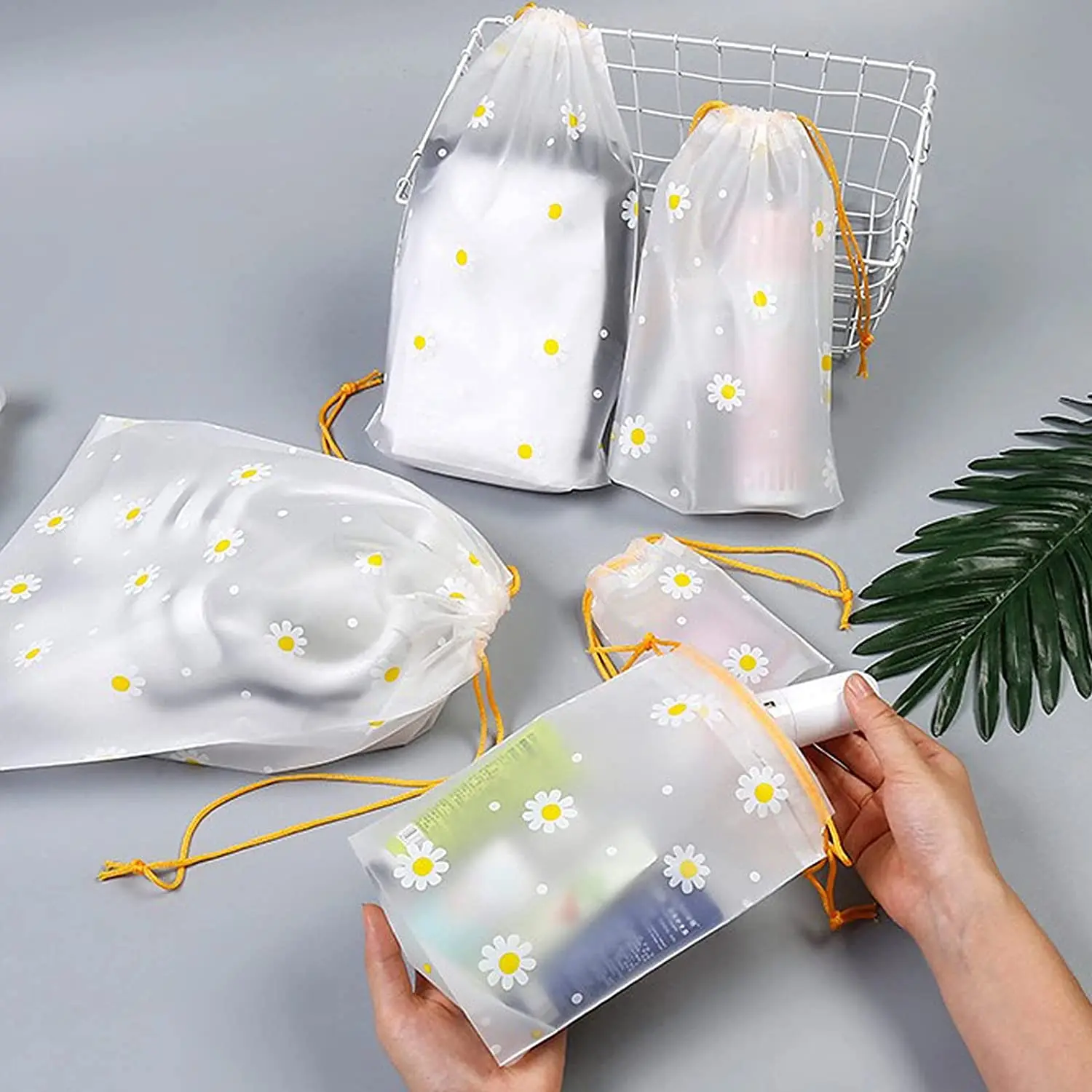 50PCS Drawstring Waterproof Clothes Shoes Storage Bags EVA Daisy Pattern Packaging Organizer Waterproof Makeup Toiletry Bags