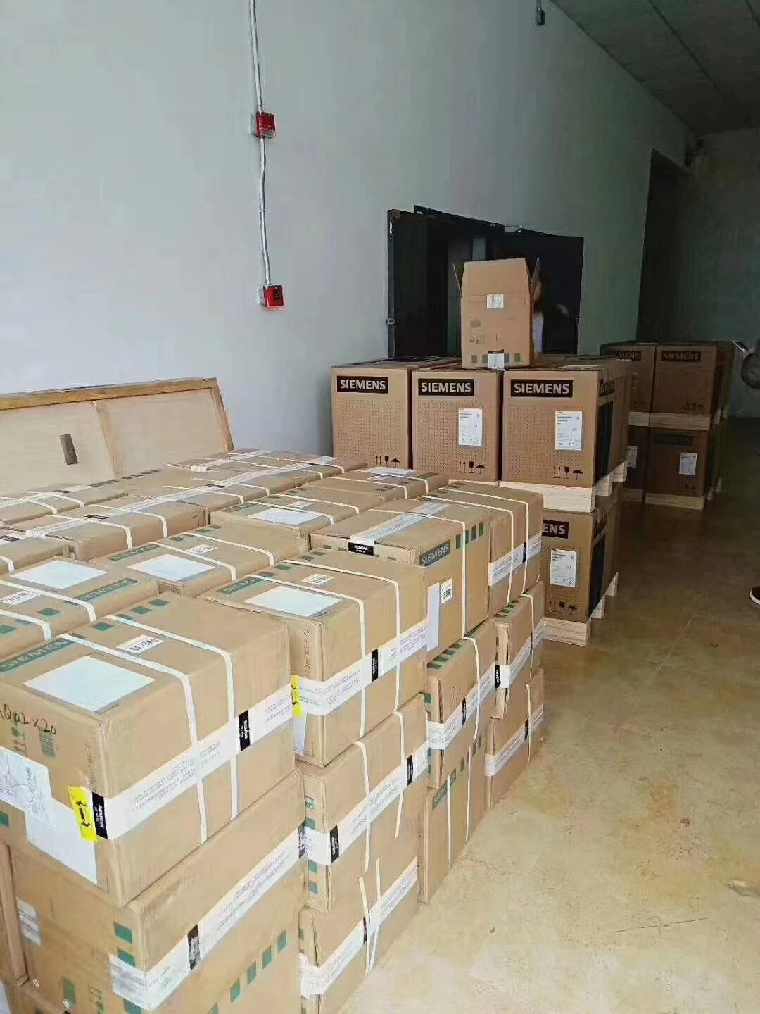 3RW4027-1BB04 سيريوس لينة كاتب S2 45 A، 22 KW/400 V 24 V AC / DC برغي محطة الثرمستور حماية المحرك