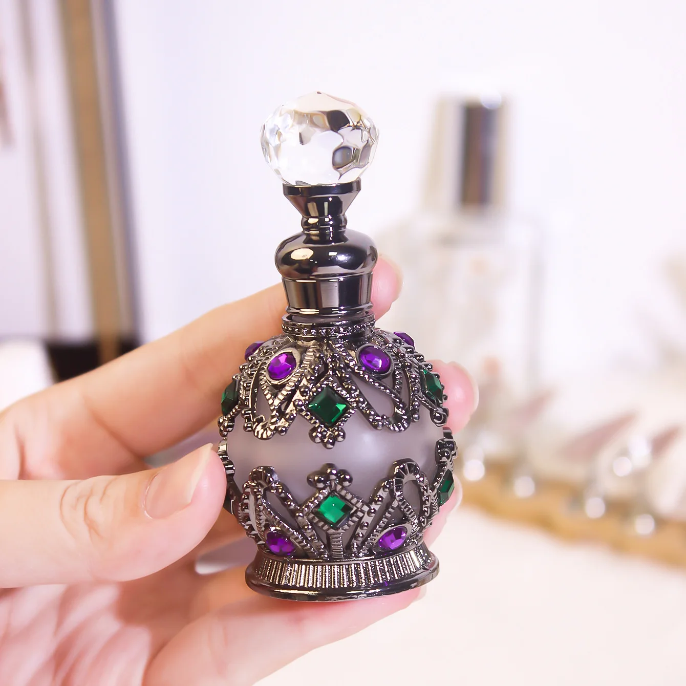 5PCS Vintage Diamond Inlay 15ML Glass Empty Bottle Arabian Style Perfume Essential Oil Dispenser Decor Vessel