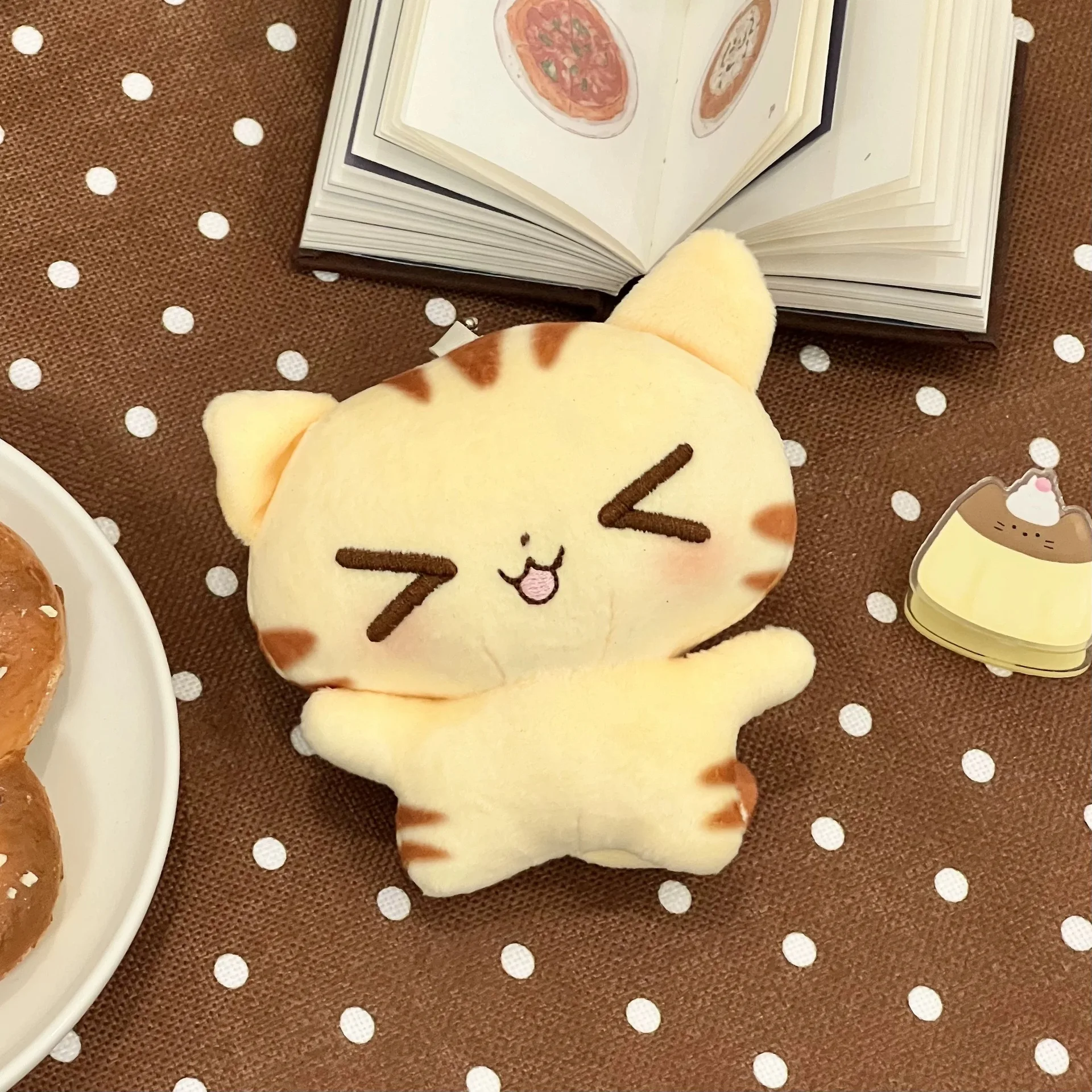 Cute Plush Caramel Kitten Doll - đánh giá và giá Mini Kitchen Baking
