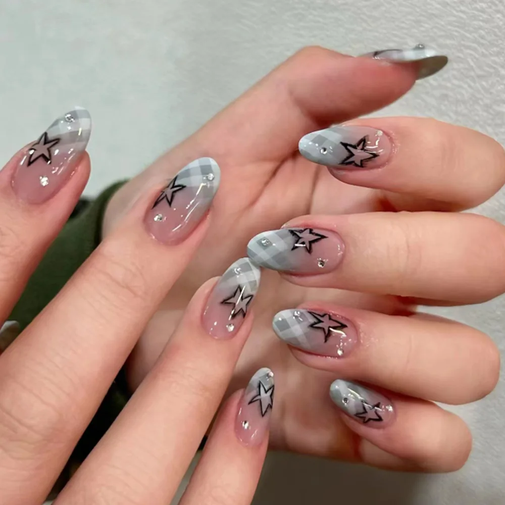 24 Stück glitzernde kurze Mandel-Nägel-Sets zum Aufdrücken, fertiges Stern-Design, silbernes Katzenauge, falsche Nagelkunst, wiederverwendbar, einfache künstliche Nägel