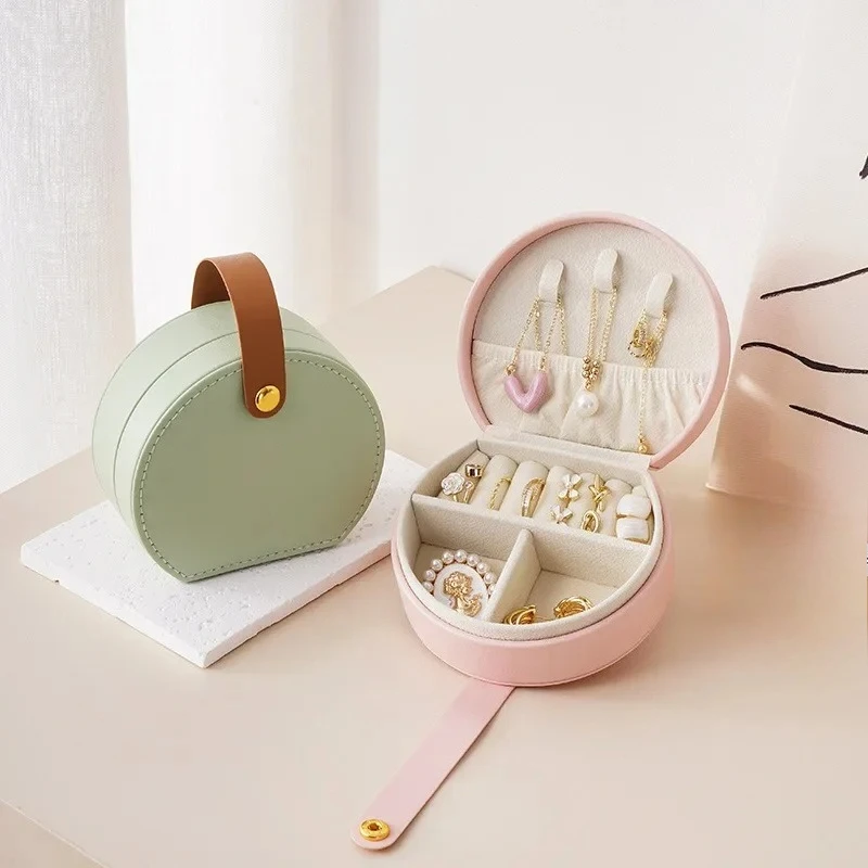 

1 шт. мини-шкатулка для украшений, кожаный органайзер для хранения, дорожный футляр для демонстрации ювелирных изделий, портативная сумочка для серег, ожерелий, колец