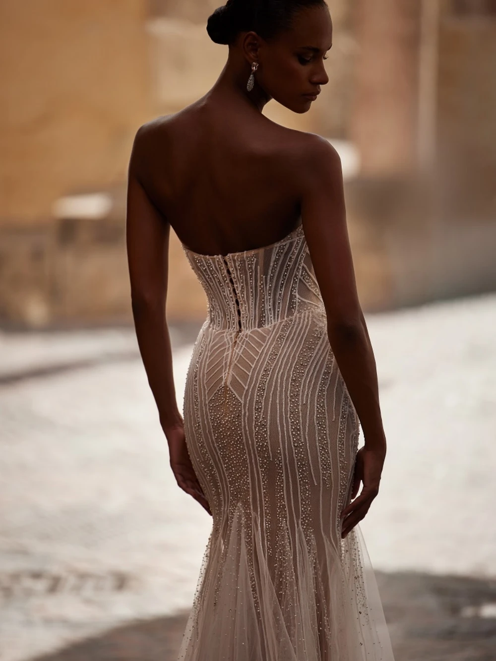 Błyszcząca Suknia Ślubna Syrena z Iluzją Koralików, Romantyczna Suknia Ślubna z Dekoltem w Serek, Suknie Ślubne na Zamówienie, Nowe Sukienki dla Panny Młodej