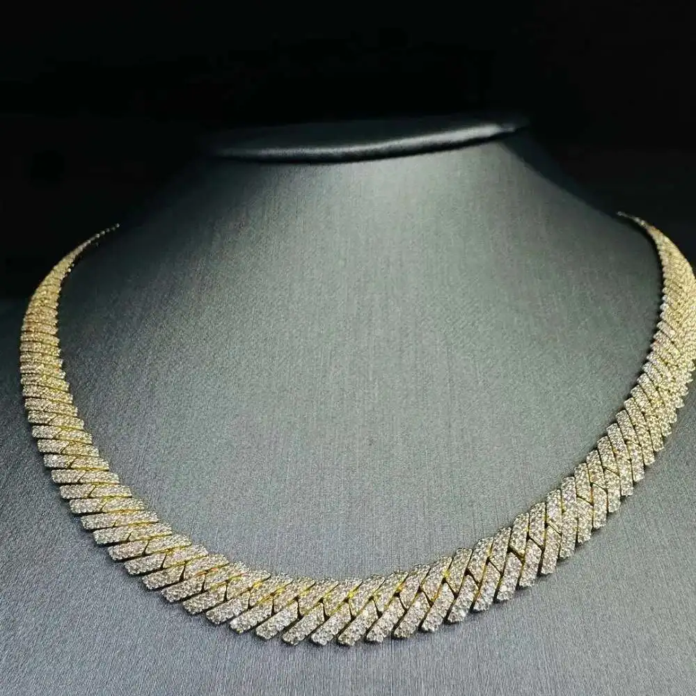 

Custom Jewelry 14K Gold Prong Moissanite Cuban Link Chain Iced Out D VVS S925 Moissanite Cuban Link Chain