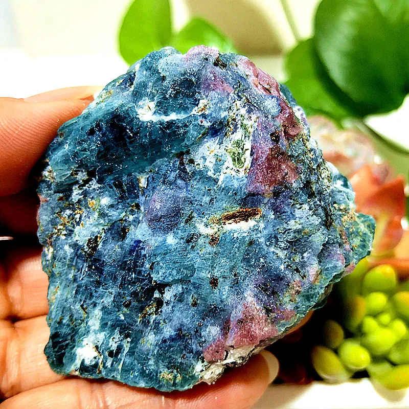 Natural Stone Red Corundum And Aquamarine Syngenetic Ore Meditation Witchcraft Energy Spirit Feng Shui Crystal Decoration