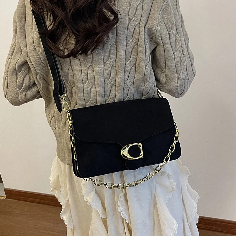 

Modern Minimalist Tote Bag for Women Faux Leather Large Capacity Suitable for Work