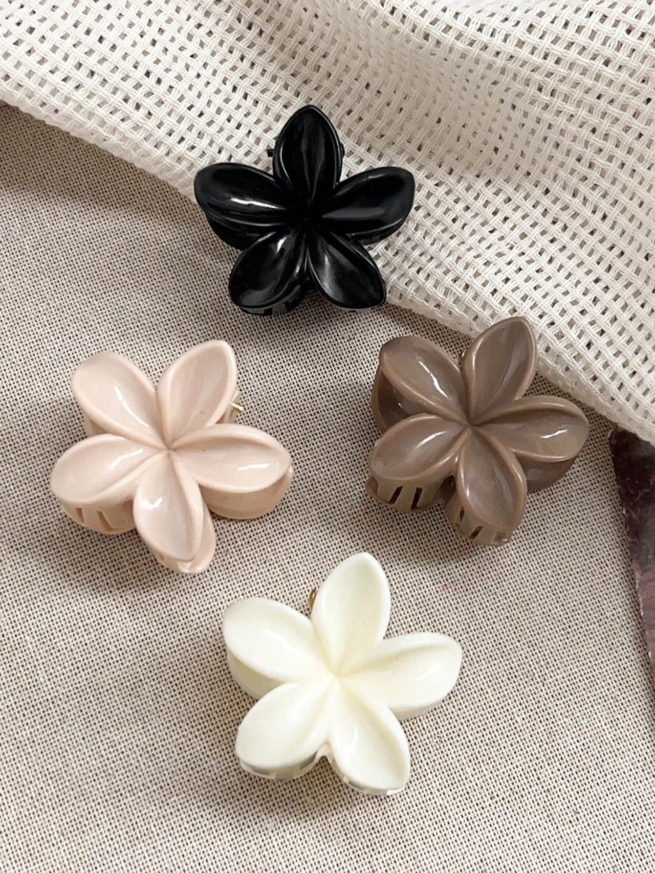 4 Stück mehrfarbige Blumen-Haarklammern für Frauen und Mädchen, rutschfest, niedlich, modisch, Haarschmuck, kleine Haarnadel, Krabben-Haarspange-Stil – Detail 9