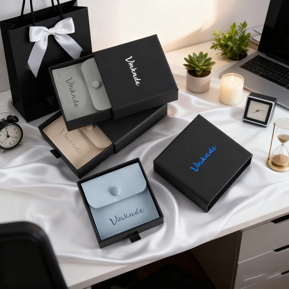 

50set 8x8x1.7cm Jewelry Storage Drawer Box with 7x7cm Microfiber Snap Bag Custom Logo Travel Organizer Jewellry Earrings Case