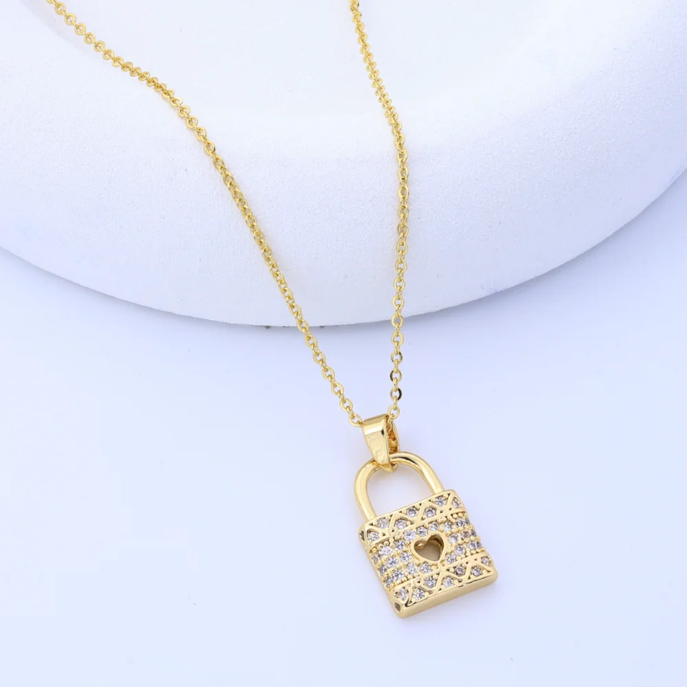 قلادة جميلة، قلادة مطلية بالألماس بالكامل من الفولاذ التيتانيوم Happy Planet للنساء، سلسلة ترقوة حمراء شبكية من Lucky Ins، أداء