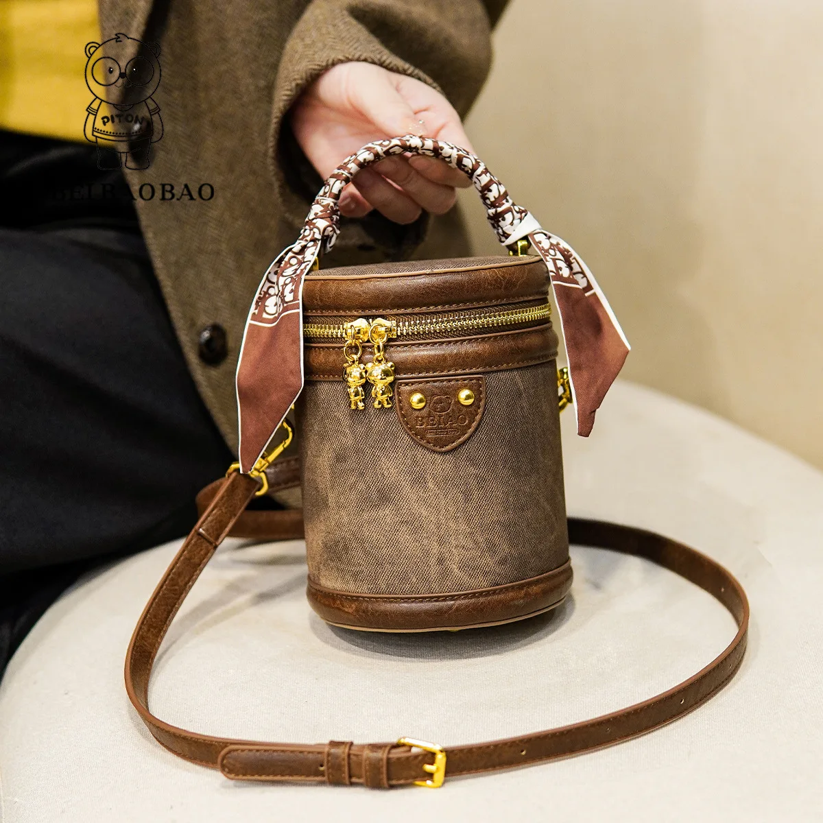 Beibao Water Bucket Bag Women\'s One Shoulder Crossbody Bag Fashion Retro Original Design Texture Versatile Handheld Cylinder Bag