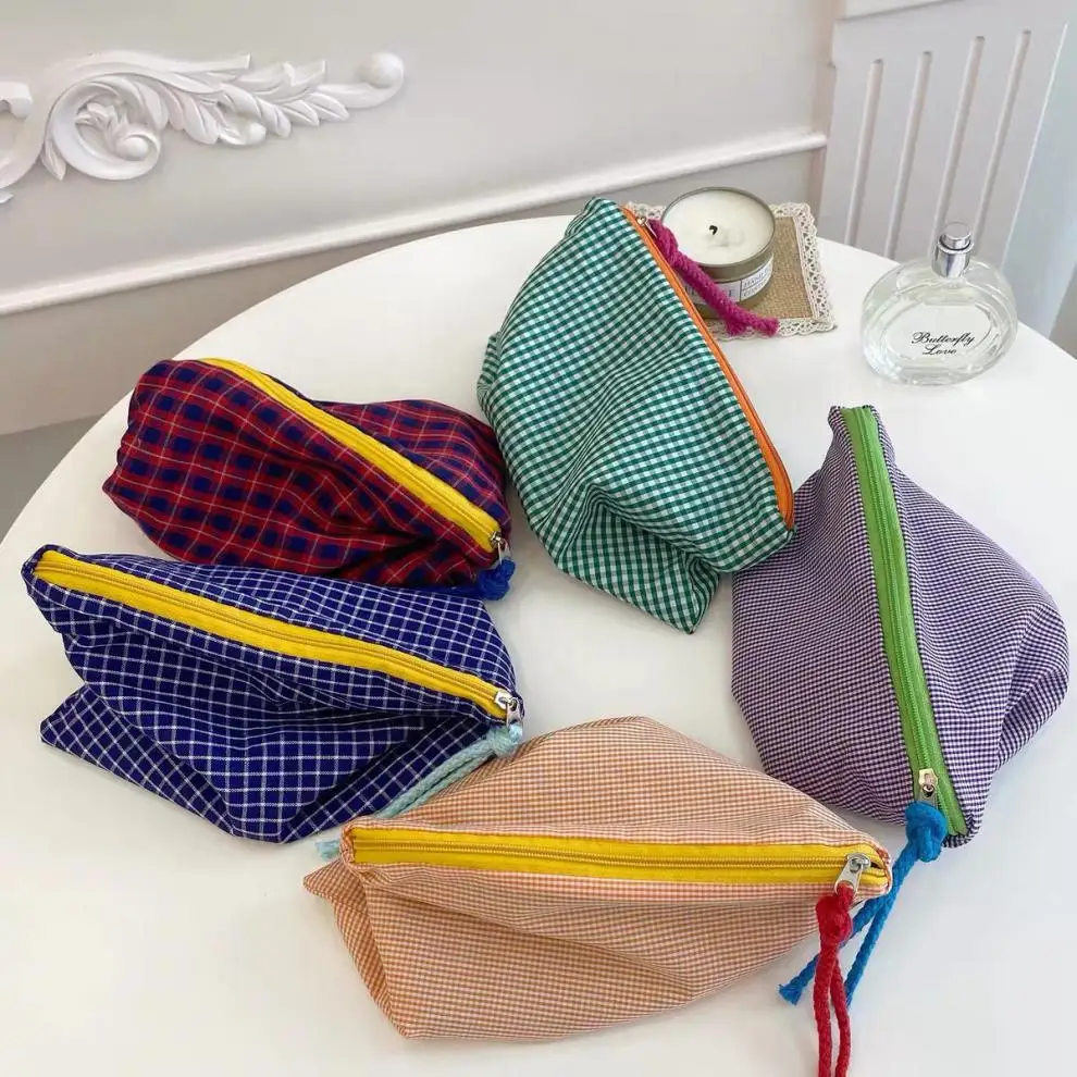 Women Cosmetic Bag Corduroy Plaid Travel Makeup Bag Portable Toiletry Bags Large Capacity Cosmetic Organizer Zipper Beauty Pouch