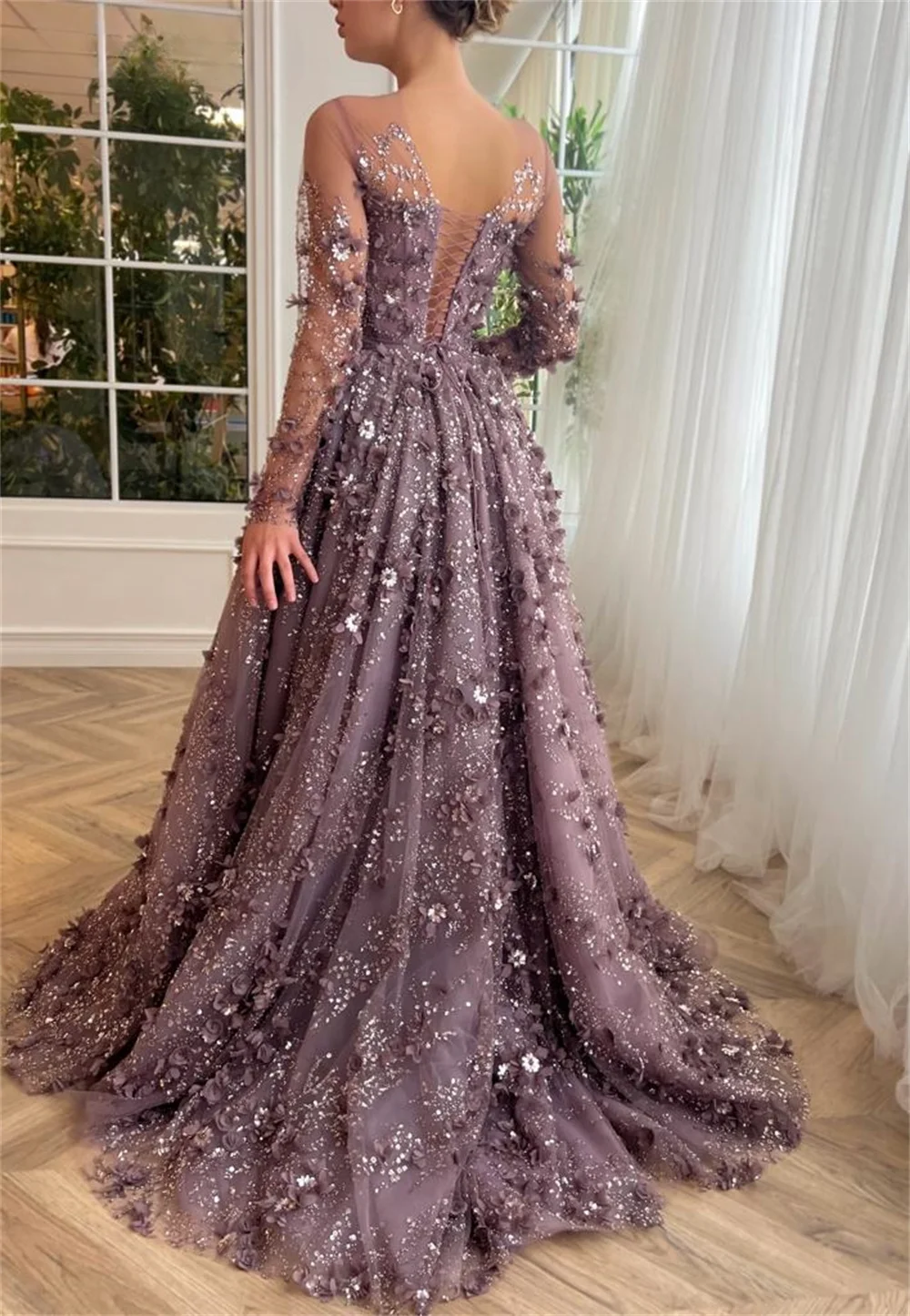 Purple Long Sleeved Round Neck Evening Dresses  Appliques Straight Exquisite Female Formal Party Prom Gown