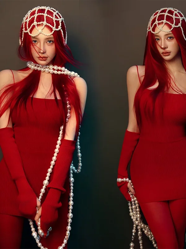 

Christmas Red Retro Hong Kong Style Photography New Year Atmosphere Private Studio Art Photos Performance Clothes