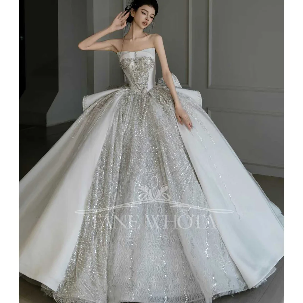 Abito da sposa bianco senza spalline con perline e paillettes per abito da sposa personalizzato sexy da sposa