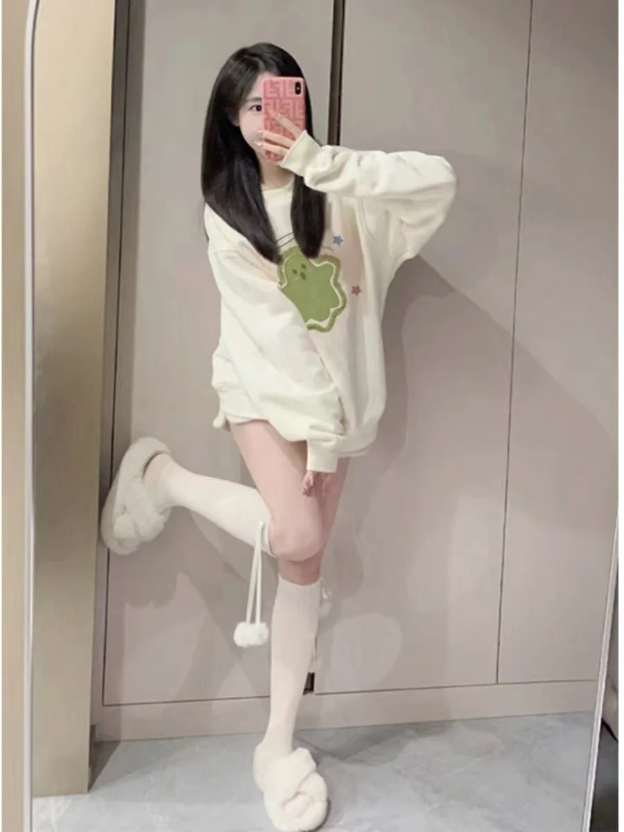 여성용 크롭 스웨트셔츠 가을 여성 의류 멀티 숄더 핸섬 크롭 베이스 액티브웨어 틴 슬리브스 불규칙한 디자인