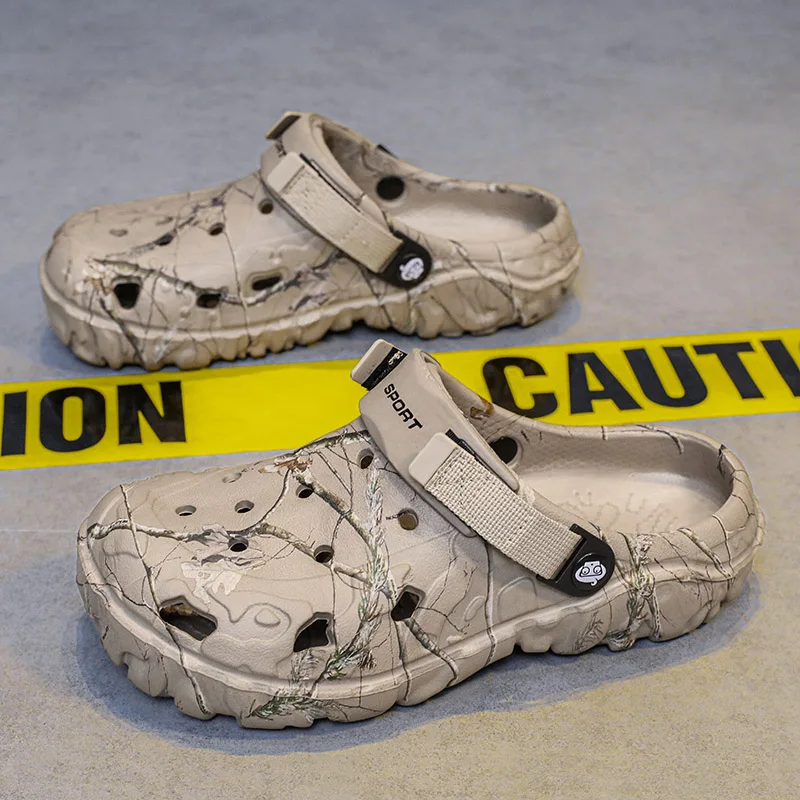 

2025Летние мужские сандалии, новая домашняя садовая обувь, удобные и легкие мужские тапочки, нескользящие шлепанцы с мягкой подошвой