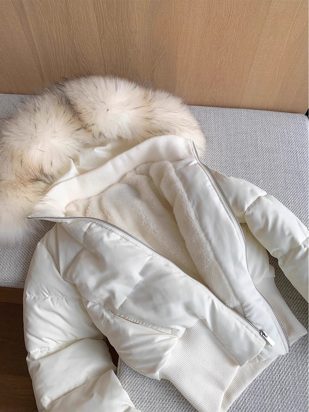 

Women's Winter Parka Coat Thickened Flocking Large Fur Collar Warm Cotton Clothes Zipper Closure Long Sleeve Hooded Jacket
