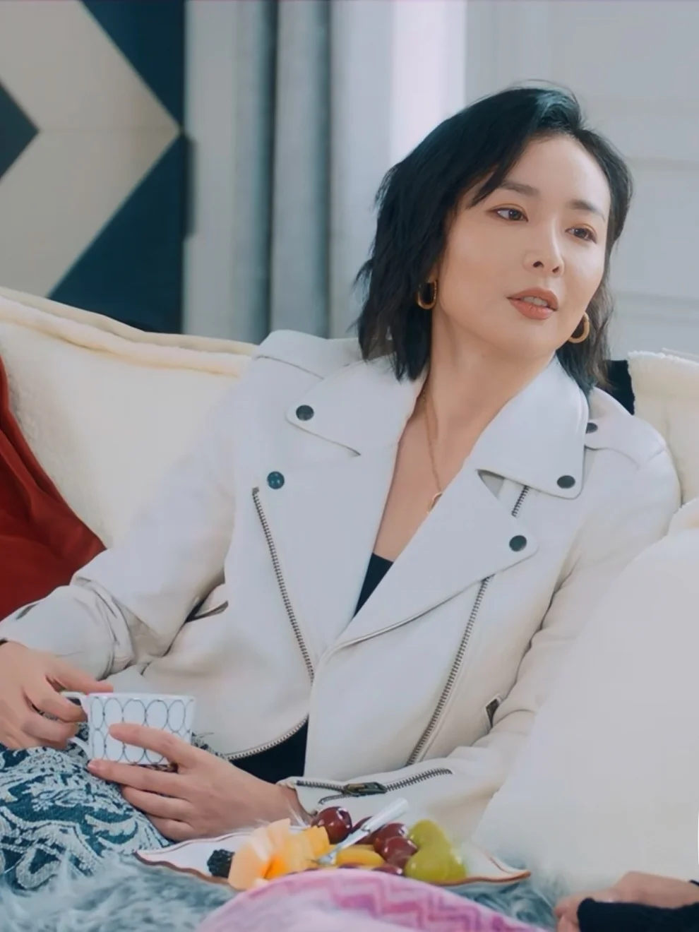 워싱드 PU 가죽 숏 재킷 여성용 모터사이클 스타일 하이 리프 로만 엔EMY 바이커 코트 숏 아우터웨어 여성 패션