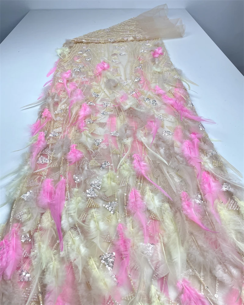 Tessuto di pizzo africano di alta qualità Paillettes Maglia di pizzo Perline di lusso Tessuto di pizzo di tulle ricamato con piume 3D per cucire