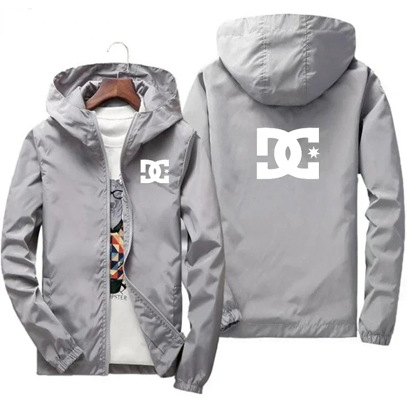 2026 Men Hooded Jacket High Quality Fashion Outdoor Sunscreen Windproof Waterproof Casual Zipper Sports Jacket Trendy Versatile