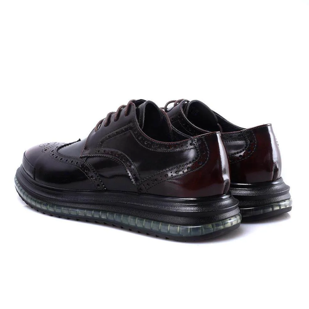 Summer Mens Full Grain Leather Brogue Carved Dress Shoes Genuine Leather Business Casual Patent Leather Round Toe Shoes