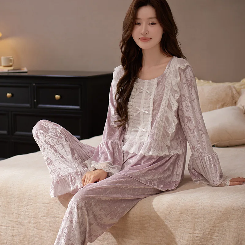 Autumn Velvet Pajamas Set Long Sleeve Pullover Trouser Suits Sexy Lace Applique O-Neck Sleepwear Casual Home Wear Loungewear