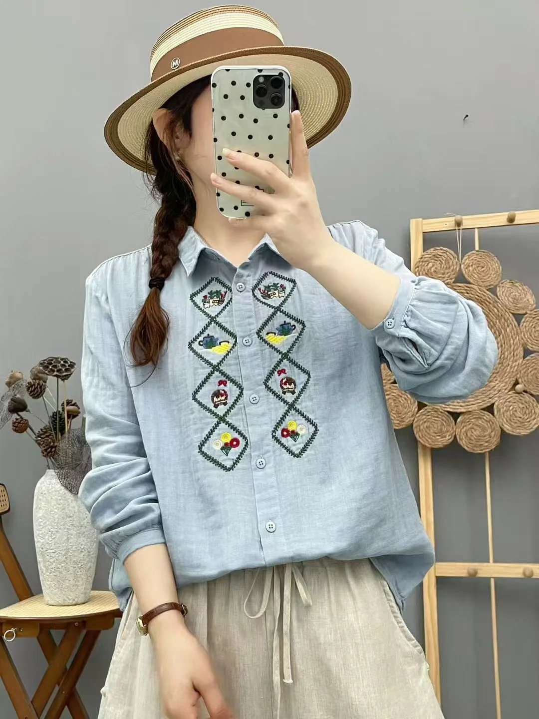 綿100％糸シャツ レディース ターンダウンカラー ルーズトップス ガールズ オフィスウェア 女性 長袖 刺繍ブラウス