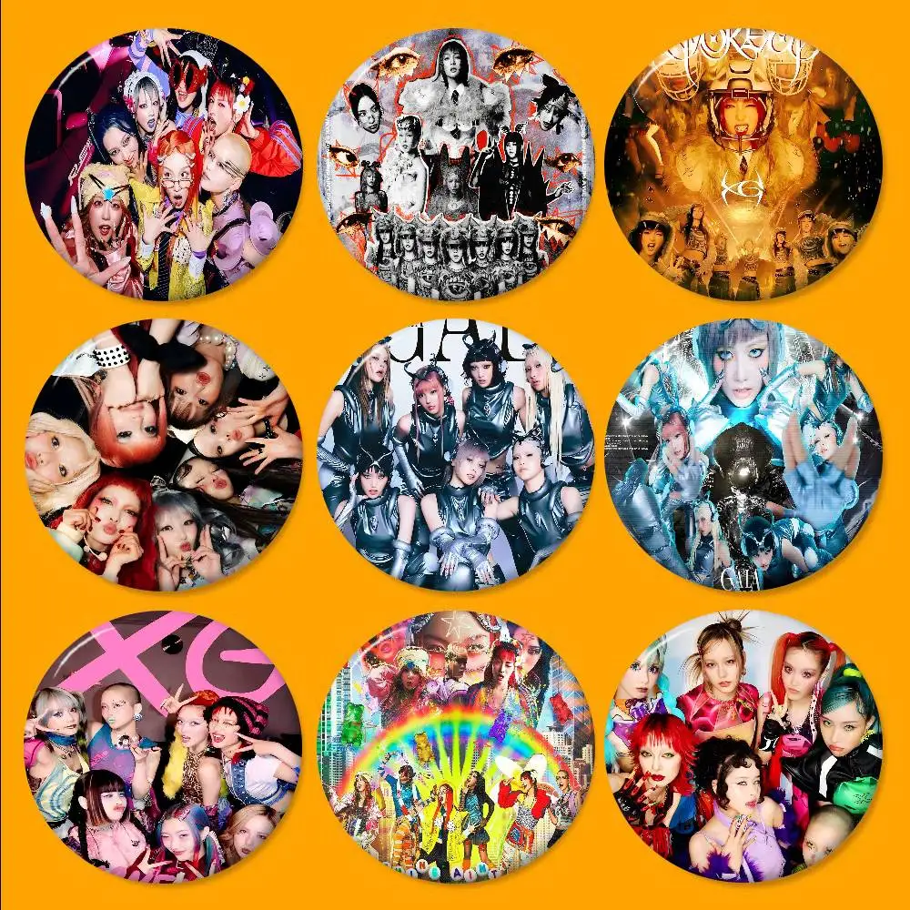 Kpop XG Group 32/44/58 مللي متر دبابيس كرتونية مستديرة دبابيس يدوية لحقيبة الظهر مجوهرات اكسسوارات هدايا شارة إبداعية