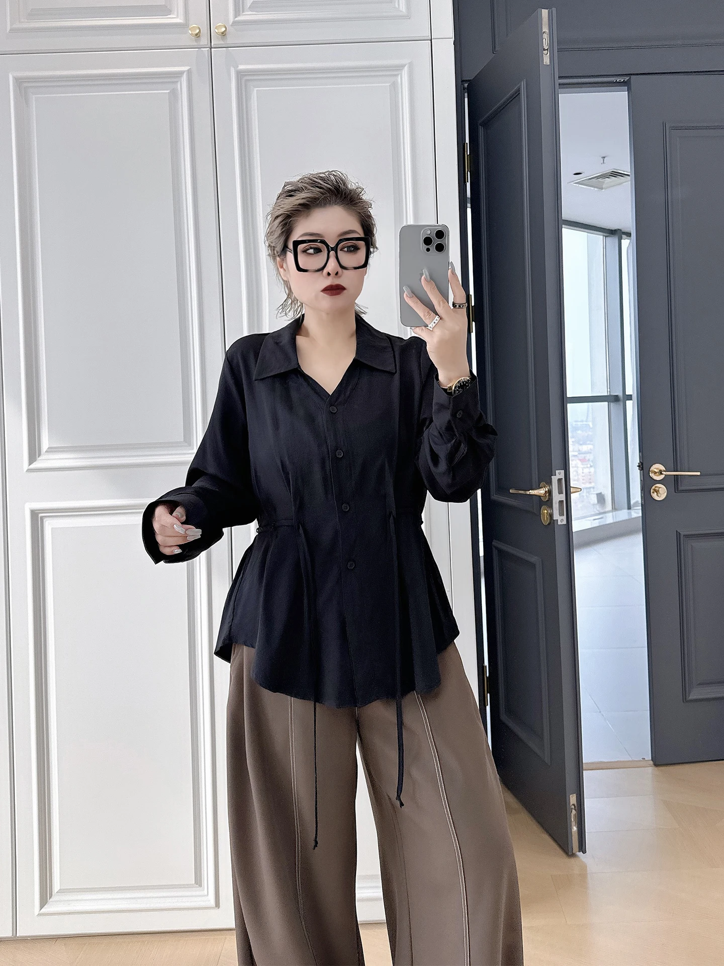 

Casual Sle plus Size Women's irt with Tie Ne Design Slimming Waistline Suitable for Heavy Women up to 200 Pou Versatile