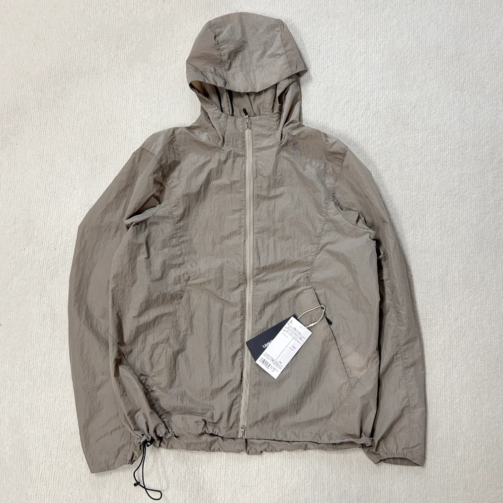 Thumbnail 3 - #3 Mens Lightweight Wind Jackets Comparison Guide