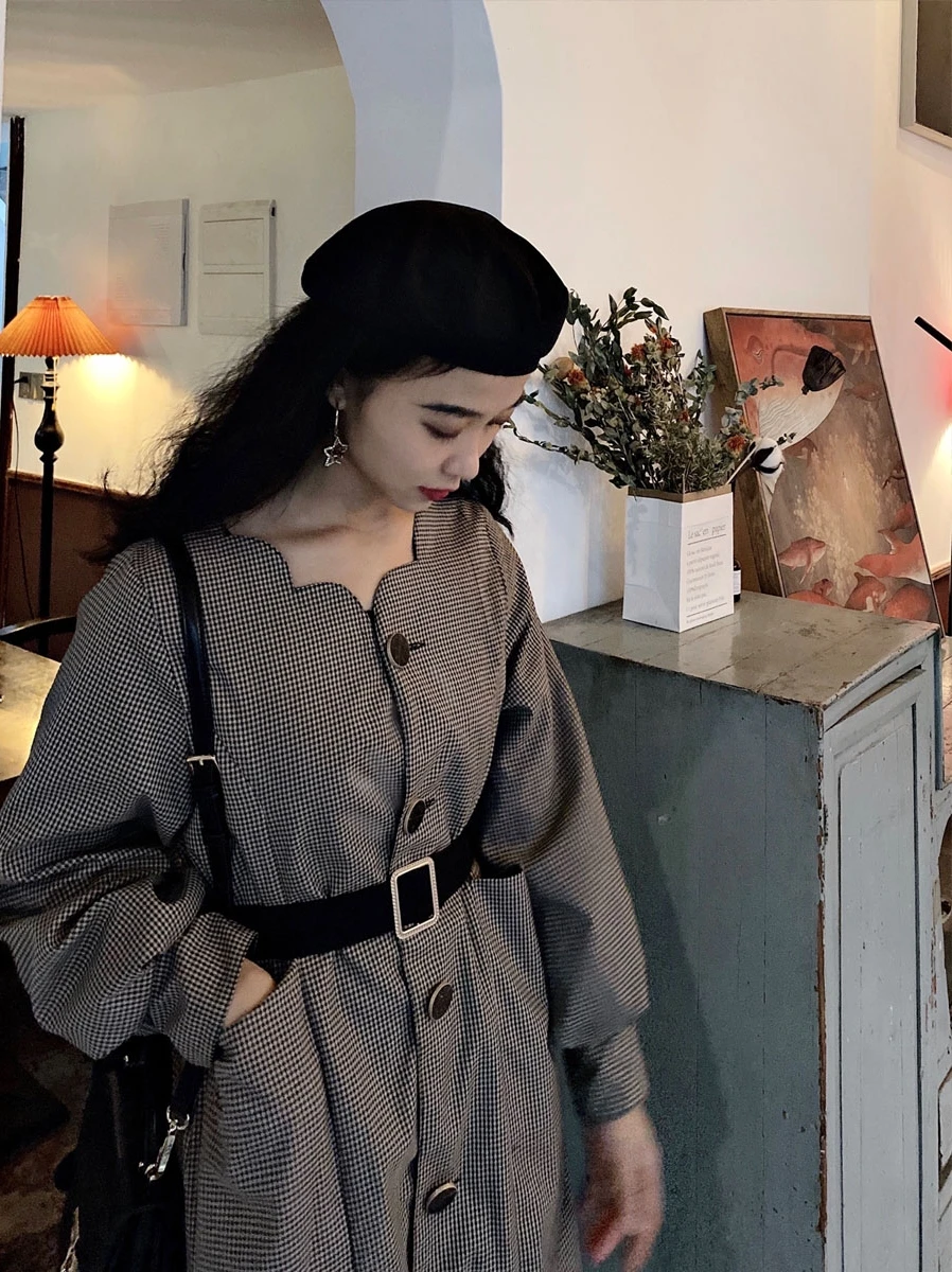 

We Original Vintage Petal Collar Plaid Loose Waist Belt Double Sided Wear mid Length Coat Polyester Bubble Sve Long Coat