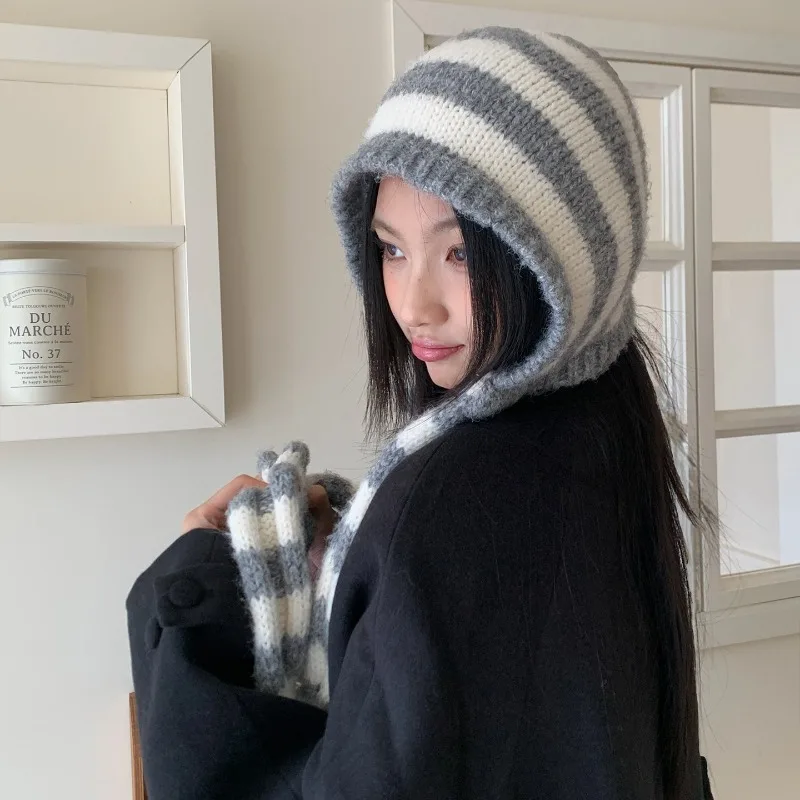 Koreanische Gestreifte Gestrickte Pullover-Bombermütze Winter Warmer Ohrenschutz Schal Integrierter Nackenschutz Sturmhaube für Damen – Detail 3