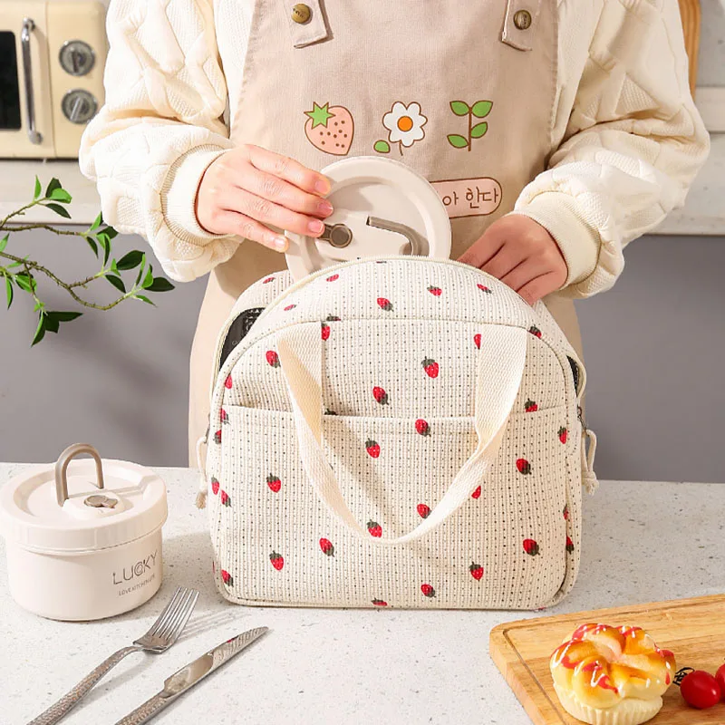 Thumbnail 4 - #3 Best Lunch Bags to Buy In 2026
