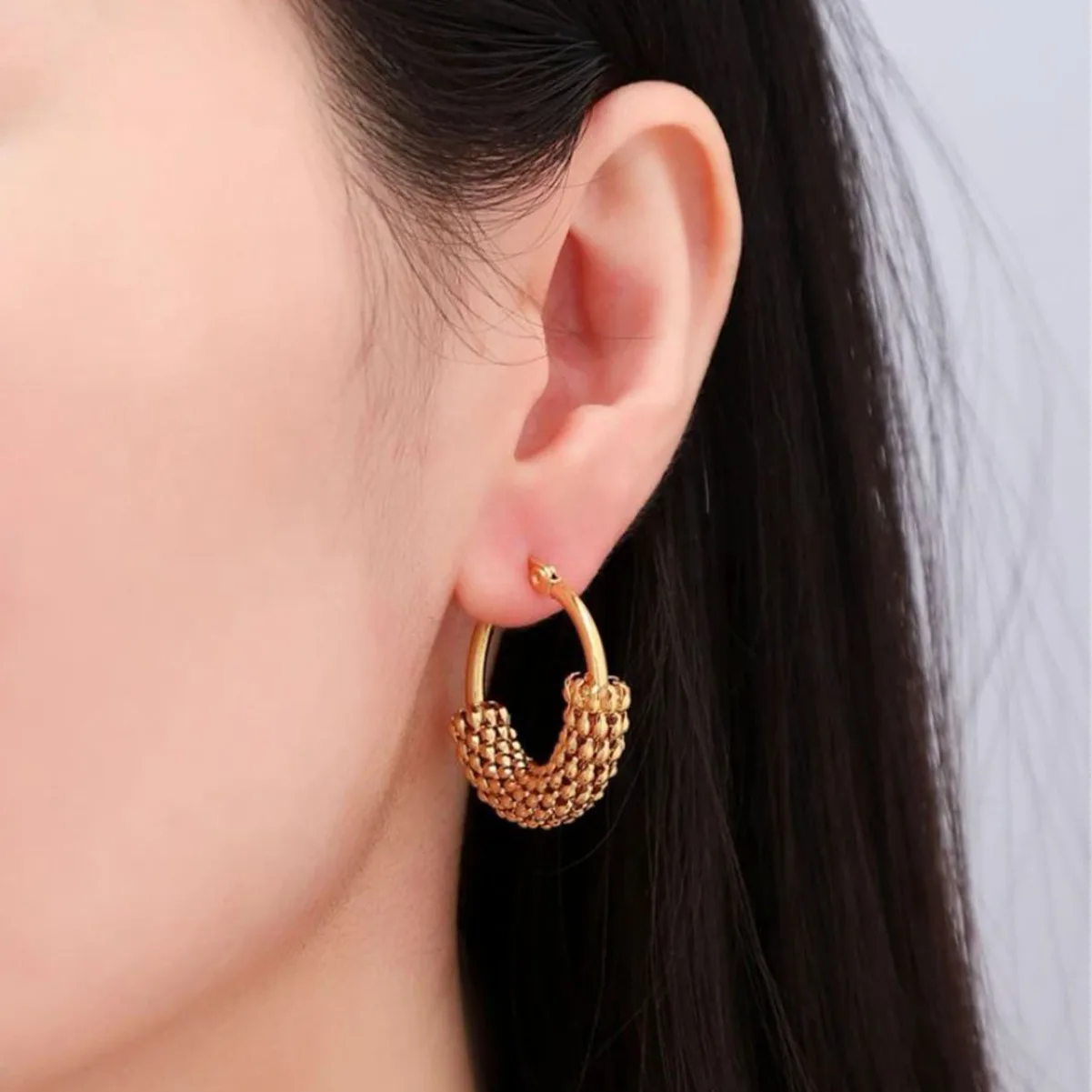 Stainless Steel Round Embossing Ear Rings Gold Plated Korean Earrings Hoops Earring for Women Female Metal Luxury