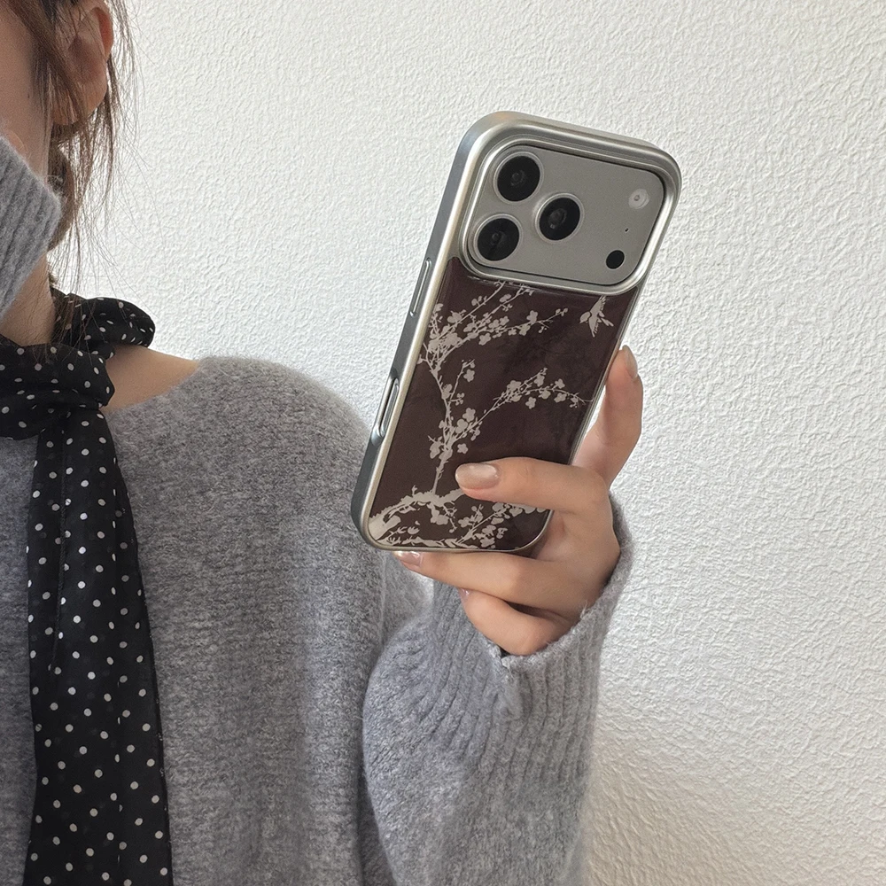 Elegantes Braun mit weißem Blumenmuster, stilvolle Hülle für iPhone 17, 16, 15, 14, 17 Pro Max 13, galvanisierte, stoßfeste Abdeckung mit Tropfenkleber – Detail 8