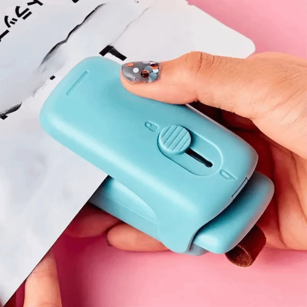 Mini Snack Bag Sealer Magnetic Protective Sliding Cover Design Snack Heat Sealer Moisture-proof Battery-powered Snack Bag Opener