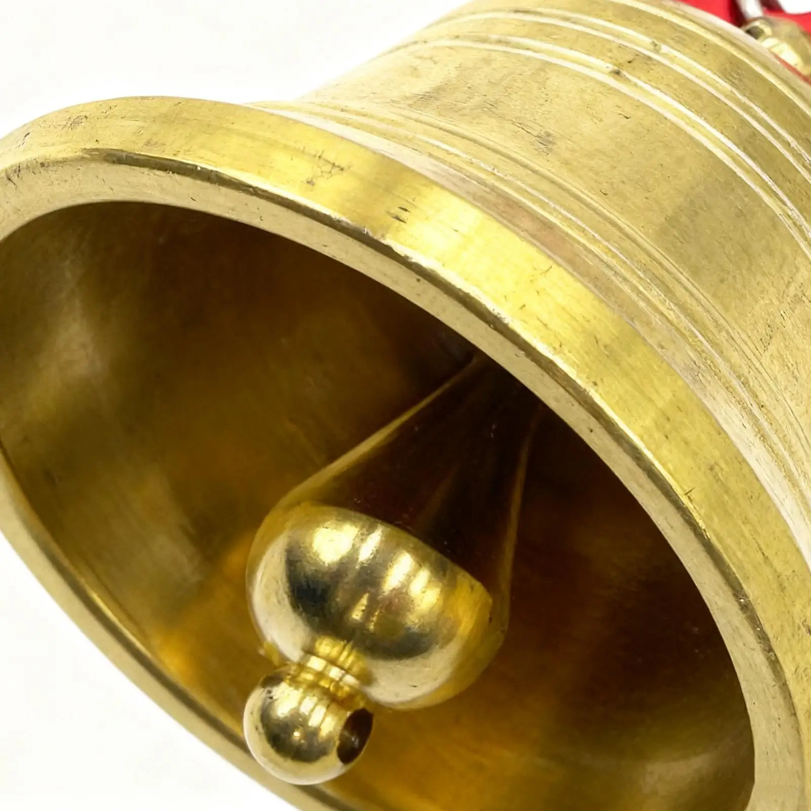 

1 шт., колокольчик с медведем, уличный металлический колокольчик, кулон, брелок для кемпинга, защита медведя, аксессуар для звонка с функцией отключения звука, громкий колокольчик для пешего туризма