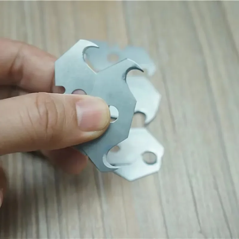 10pcs Utility Hook Blades Steel Razor Blades Safety Horn Knife Blades for Cutting Carpets,Wallpaper,Roofing Materials