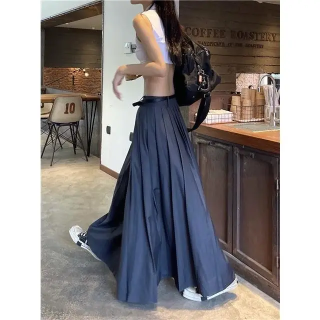 A Pleated Skirt with a Large Hem Black American Cool and Stylish Retro Low Waisted Casual and Slim and Ankle Length Skirt