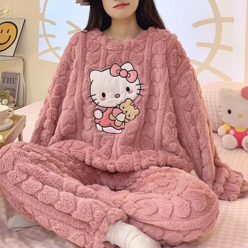 Sanrioed Kawaii 2 قطعة مجموعة بيجامة قطيفة مرحبا كيتي Pochacco الكرتون أنيمي الشتاء النساء Homewear الشتاء رشاقته الفتيات الدفء