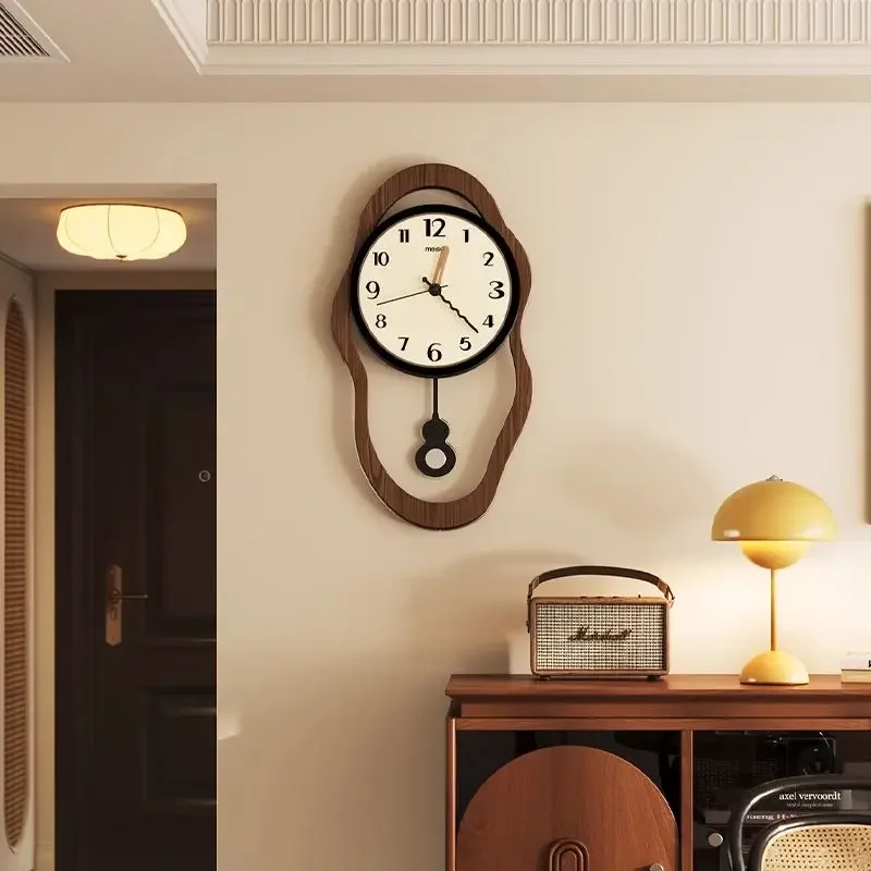 Restaurant Art Retro Wooden Wall Clock Modern Design Swingable Clock for Living Room Decoration Home Decor Silent Clock