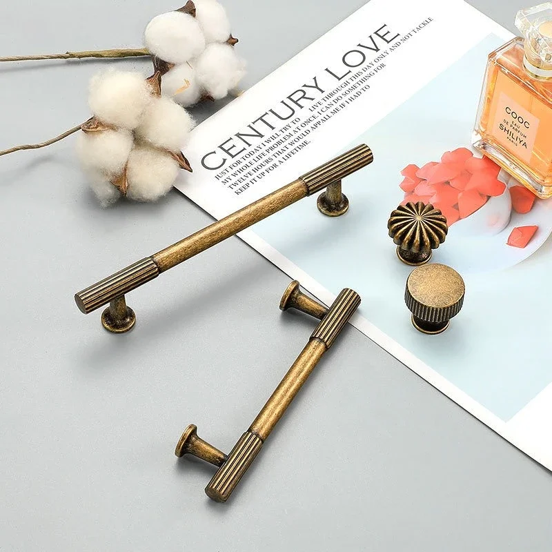Vintage-style wardrobe door pulls–New Chinese retro cabinet, cupboard and drawer handles, antique-distressed furniture hardware