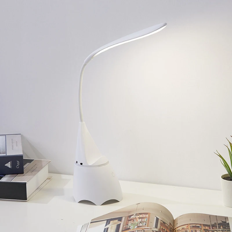 Lampe de table LED multifonction Bluetooth pour la décoration intérieure, la lecture dans le foyer, la protection des yeux, la lumière de table, la lampe de bureau de charge des étudiants modernes