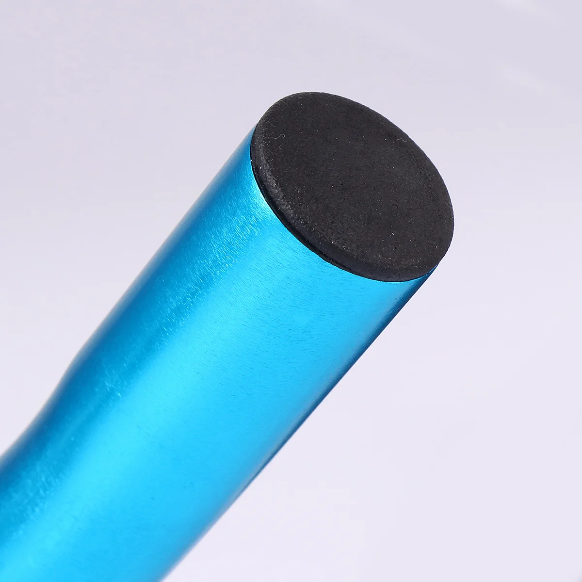 

1Pcs Bicycle Handlebar Premium Metal Non-Slip Mountain Biking Control Bar for Downhill Off-Road Cycling Ride Blue