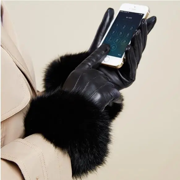 Leather gloves female winter  the cashmere touch screen leather gloves women\'s real rabbit fur rabbit hair mittens  HP513-02