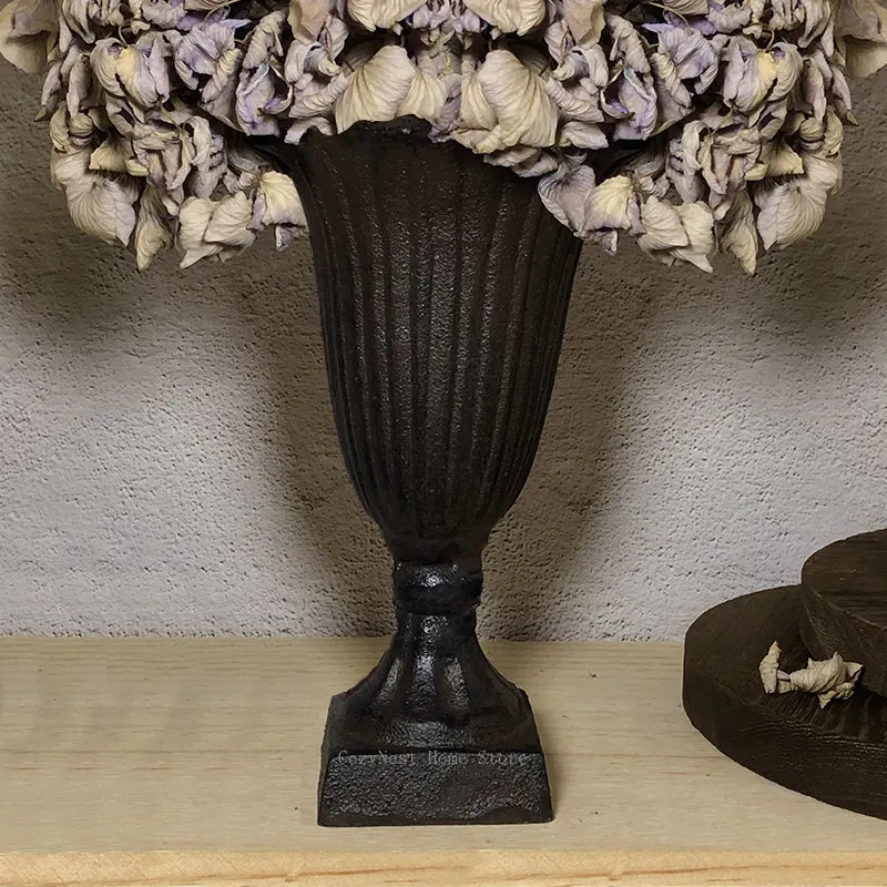Antique Style Iron Vase for Dry Flowers Entryway Table Centerpiece