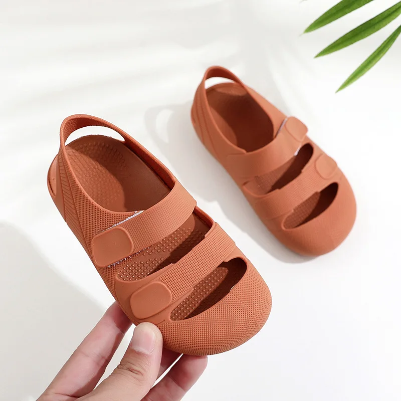 New Style Children\'s Sandals Soft Plastic for Boys Girls Hollow Shoes for Baby Water Shoes Sandals