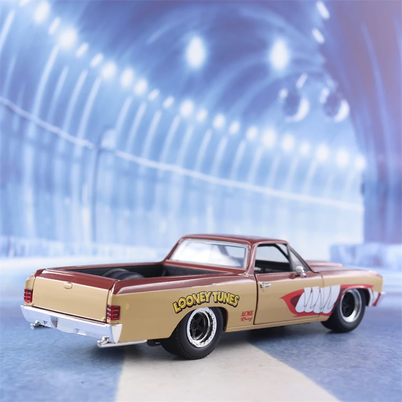 1:24 1967 Chevrolet EL Camino High Simulation Diecast Car Metal Alloy Model Car decoration display collection gifts J344